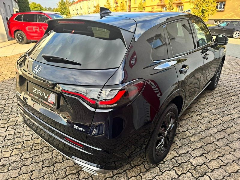 Honda ZR-V (2026) 2.0e:HEV 135kW ADVANCE MR2027 - fotka 4 z 42