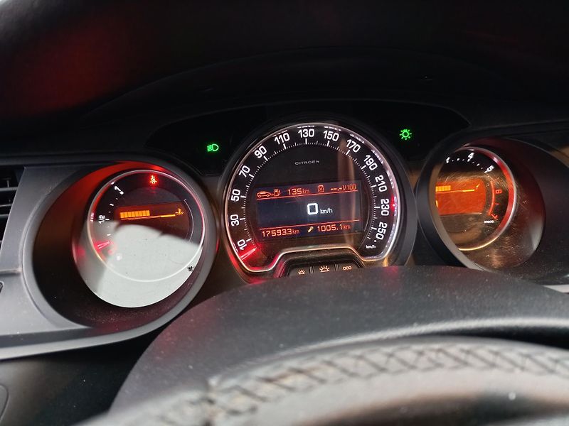 Citroën C5 (2011) 1.6i Automat - fotka 43 z 43