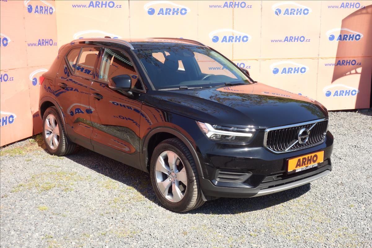 Volvo XC40 2,0 D4, ČR, SERVIS.KN., AWD.