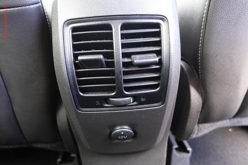 Ford Kuga (2013) 2.0TDCi 4x4, ČR, AT, xenon - fotka 15 z 16