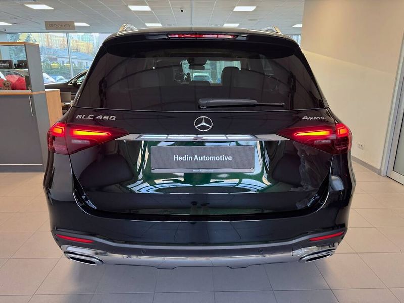 Mercedes-Benz GLE (2025) 450 4M - fotka 4 z 6