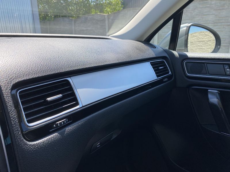 Volkswagen Touareg 3.0TDi 4x4 FL 2017 ELEGANCE 1A - fotka 167 z 176