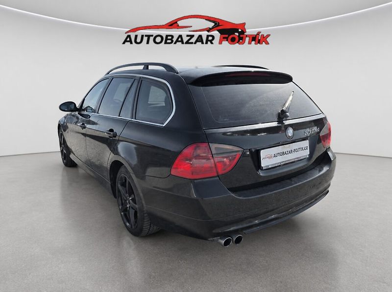 BMW Řada 3 (2008) 330 XD 170KW - fotka 5 z 23