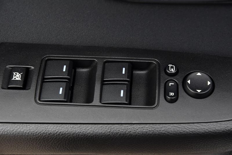 Mazda 6 MZR 2.0 DISI A/T,KLIMA,TEMP,AL - fotka 9 z 39