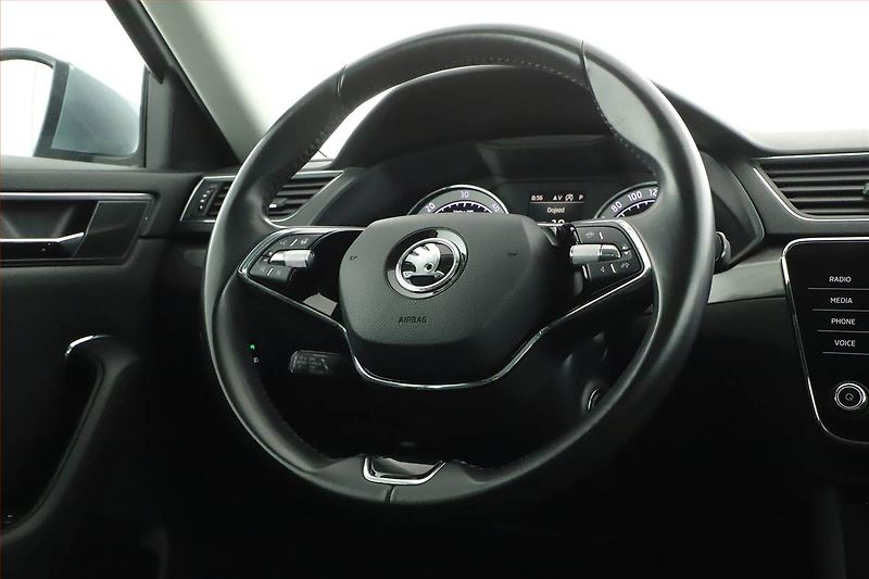 Škoda Superb (2021) Style 2.0 TDI - fotka 8 z 21