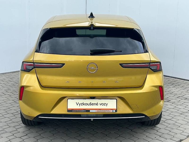 Opel Astra Elegance AT8 1,2 TURBO - fotka 24 z 25
