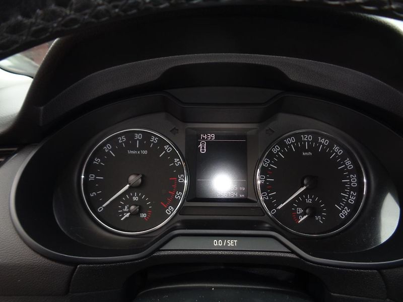 Škoda Octavia 1,6 TDI - fotka 10 z 15