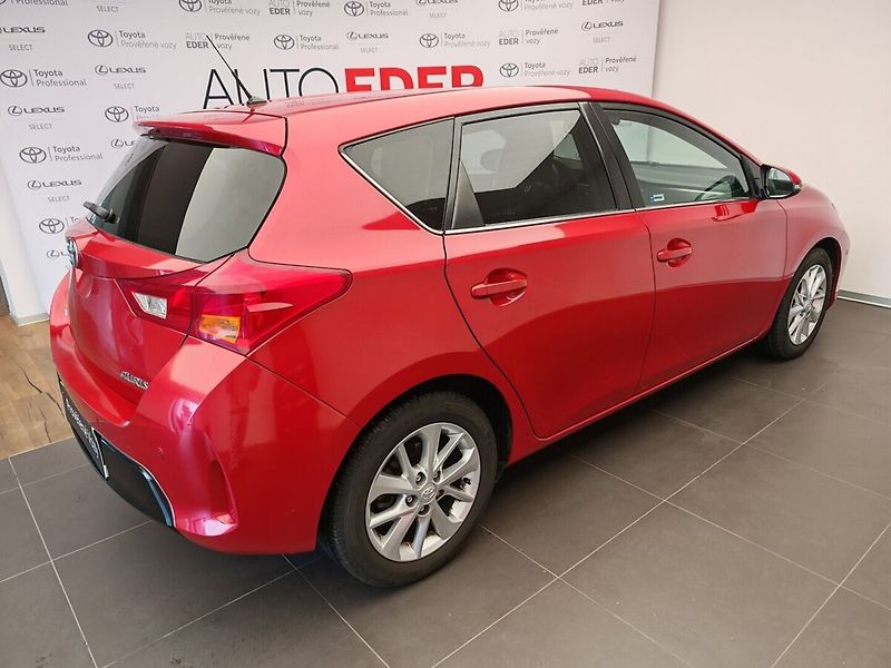 Toyota Auris 1.3 Dual VVT-i Active - fotka 4 z 30