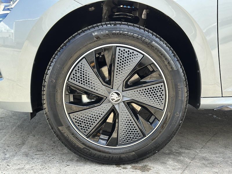Škoda Kamiq 1.0TSi DSG Monte Carlo 116PS M - fotka 10 z 47