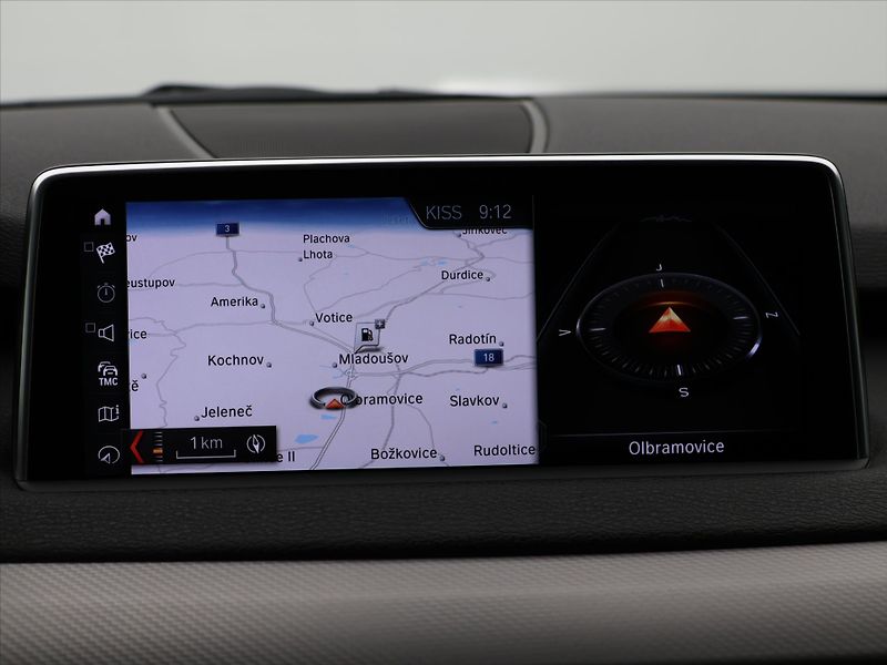 BMW X5 3,0 30d 190 kW CZ DPH xDrive - fotka 27 z 41