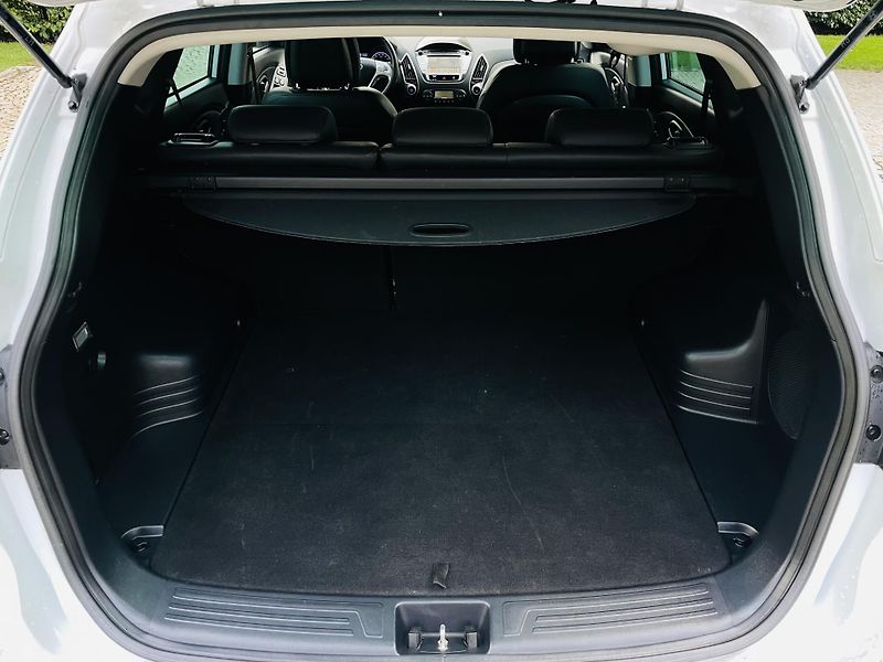 Hyundai ix35 2.0i 4x4 1MAJIITEL KAMER TAŽNÉ - fotka 20 z 46