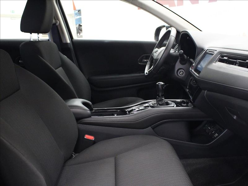 Honda HR-V 1,5 i-VTEC Elegance - fotka 12 z 32