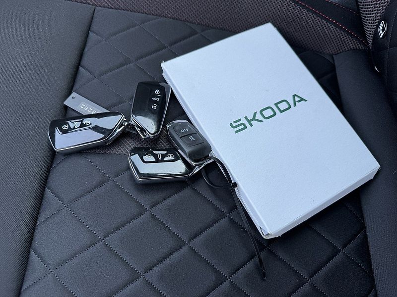 Škoda Octavia (2025) RS 2.0TSi DSG LED Webasto Pano - fotka 31 z 50