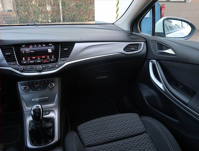 Opel Astra (2017) Enjoy 1.6 CDTI, Serv.kniha - fotka 8 z 15