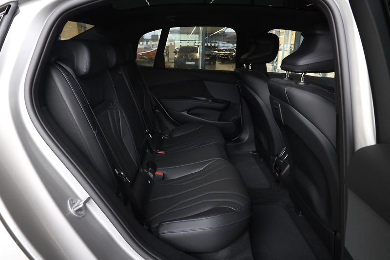 BMW Řada 3 i3 50 xDrive - fotka 6 z 17