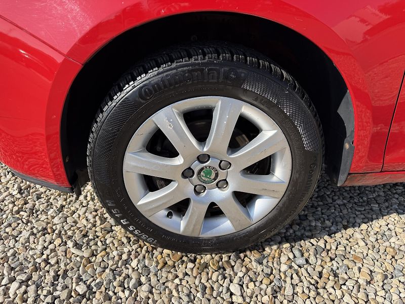 Škoda Roomster 1,4i 16V/63kW - KLIMA,ABS - fotka 47 z 59