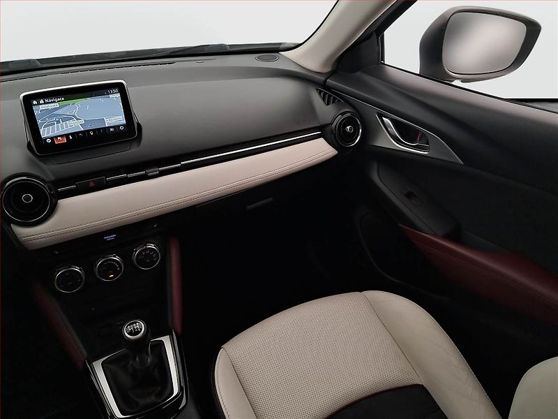 Mazda CX-3 (2015) 2.0 Skyactiv-G, 4X4 - fotka 8 z 19