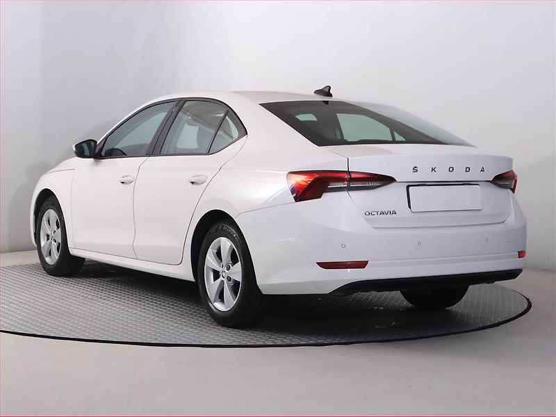 Škoda Octavia (2020) 1.5 TSI, Serv.kniha, Tempomat - fotka 4 z 23