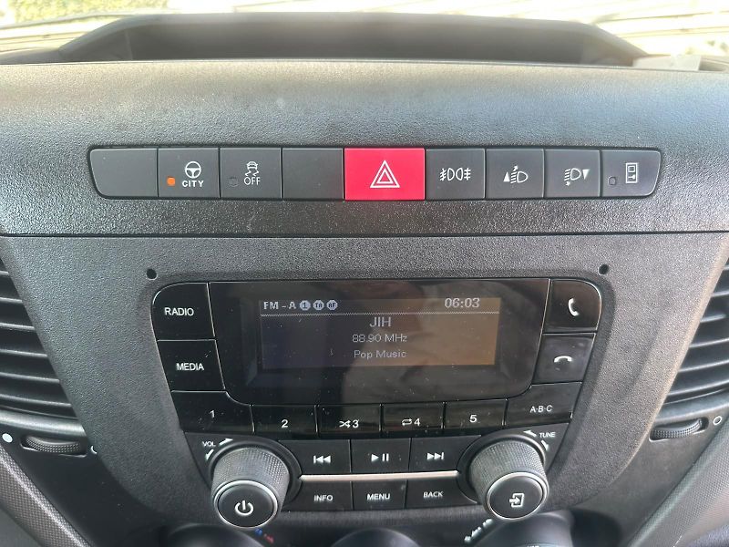 Iveco Daily (2023) 3.0D, 129KW, - fotka 16 z 23