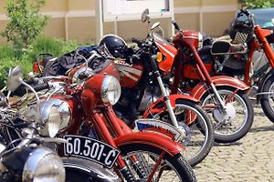 Veterány vyjely z Havlíčkova Brodu a dorazily na zámek ve Světlé nad Sázavou. Foto: poskytl Jan Šafránek