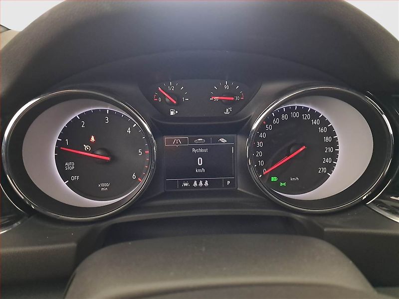 Opel Insignia (2022) 2.0 CDTI, 4X4, Automat - fotka 11 z 16