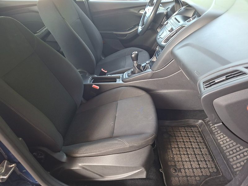 Ford Focus (2016) 1.0EB 74kW TREND -NOVÉ V ČR - fotka 17 z 26