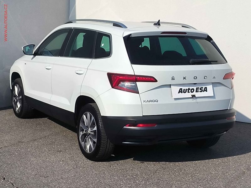 Škoda Karoq (2020) 1.5 TSi, Drive, LED, kamera - fotka 6 z 23