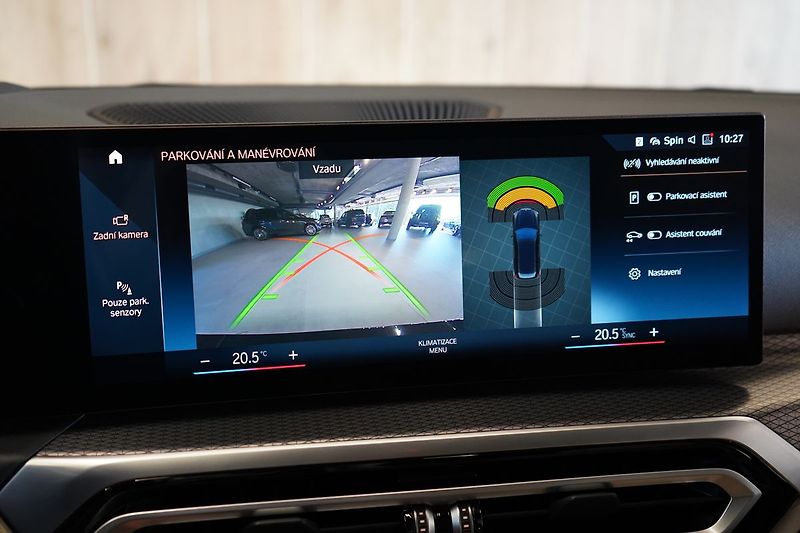 BMW Řada 3 330d xDrive Touring, Pano, HUD - fotka 26 z 42