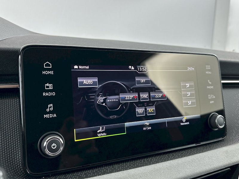 Škoda Kamiq (2025) DSG 1.0TSI 85kW Top Selection - fotka 19 z 32