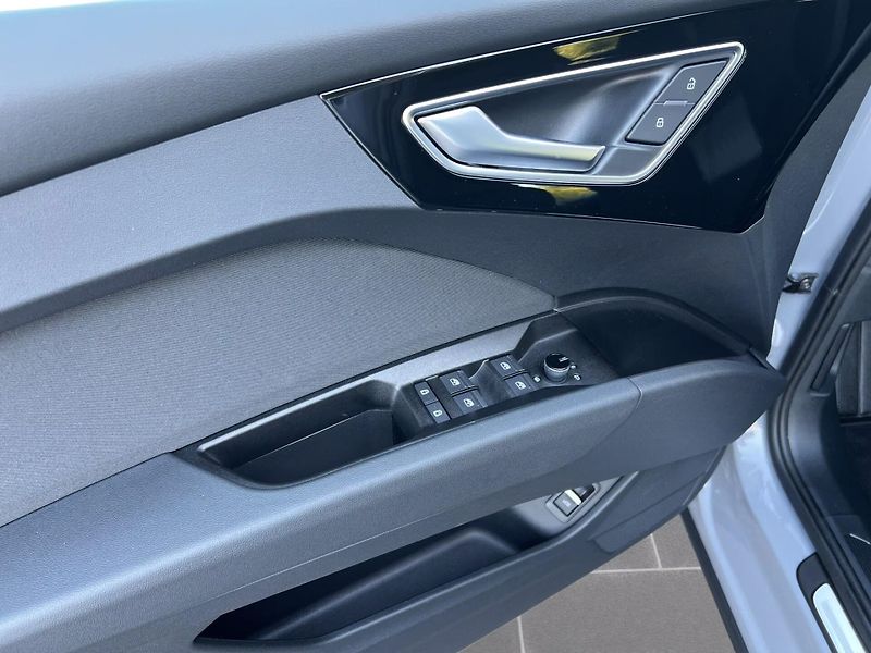 Audi Q4 e-tron 40 150kW Sport.sedadla LED - fotka 6 z 12