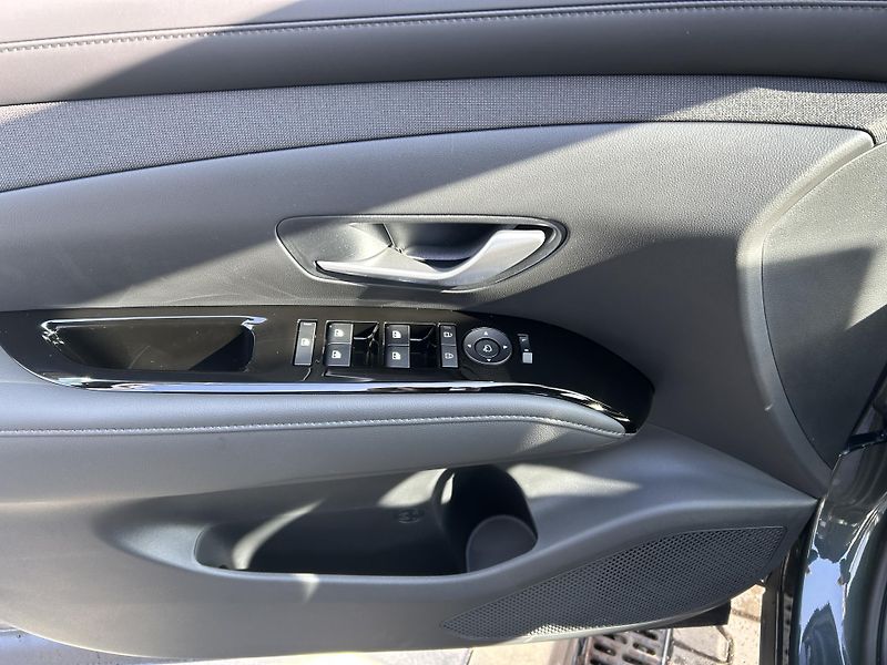 Hyundai Tucson 4×2 110 kW DCT GO CZECH PLUS! - fotka 14 z 31