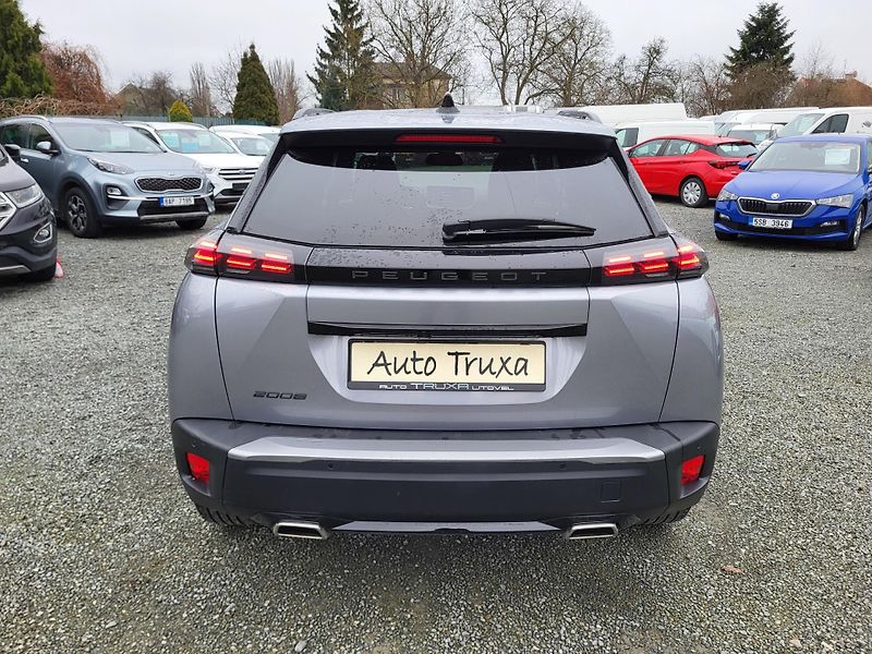 Peugeot 2008 1.2 PureTech 130k AUTOMAT - fotka 40 z 45