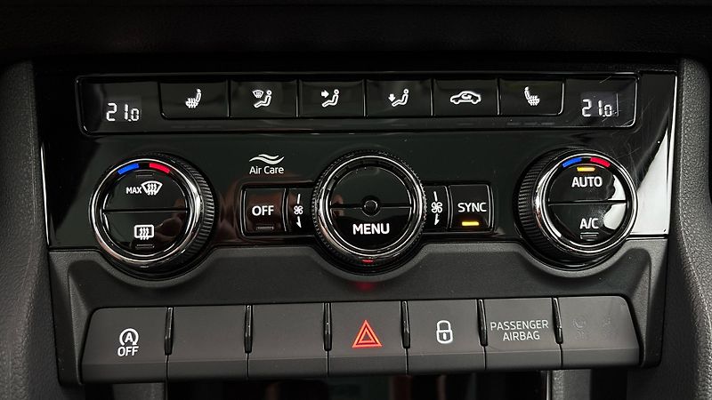 Škoda Karoq 2.0 TDI Style - fotka 13 z 25