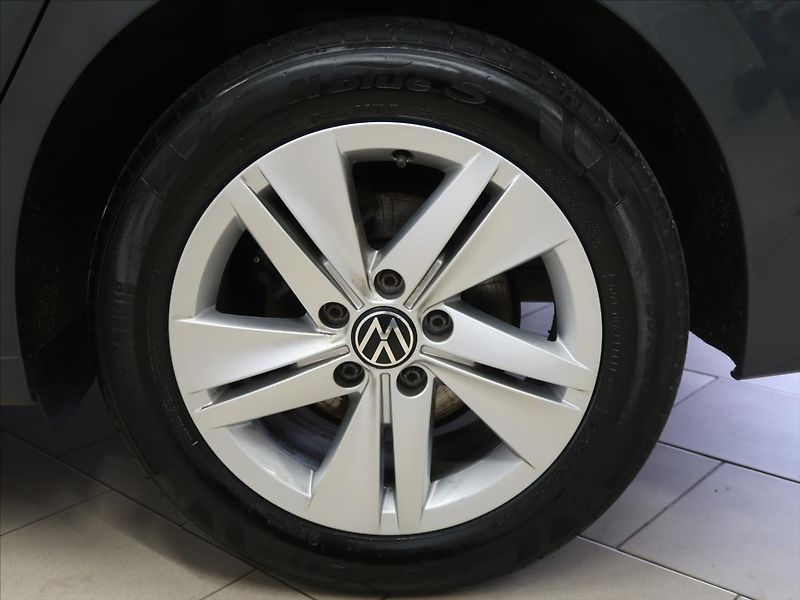 Volkswagen Golf 2,0 TDI Life 1.majitel TOP! - fotka 33 z 41