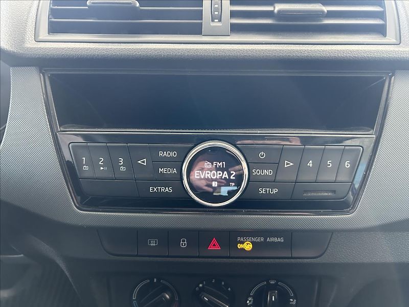 Škoda Fabia 1,0   MPI,SERVISKA,PŮVOD ČR,DP - fotka 12 z 18