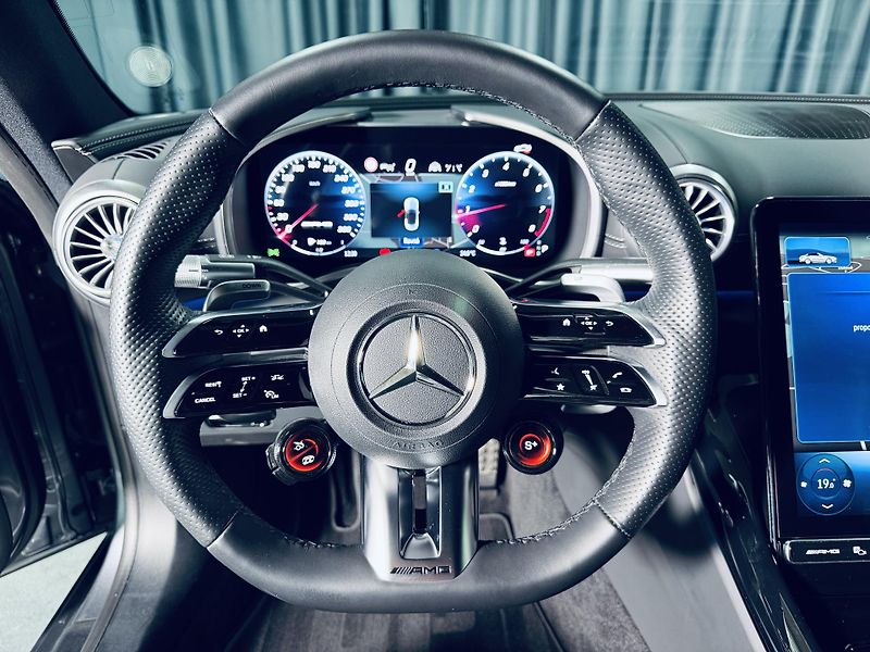 Mercedes-Benz SL (2024) AMG SL 63 4M+ Roadster Záruka - fotka 26 z 36