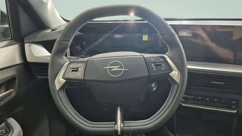 Opel Frontera (2026) GS Hybrid 1.2 TURBO (81kW/110k - fotka 15 z 39