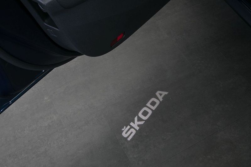 Škoda Octavia 2.0TDI 110kW Style LED Kessy - fotka 18 z 32