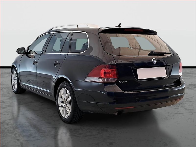 Volkswagen Golf (2011) 1.6 TDI, po STK, zamluveno - fotka 4 z 17