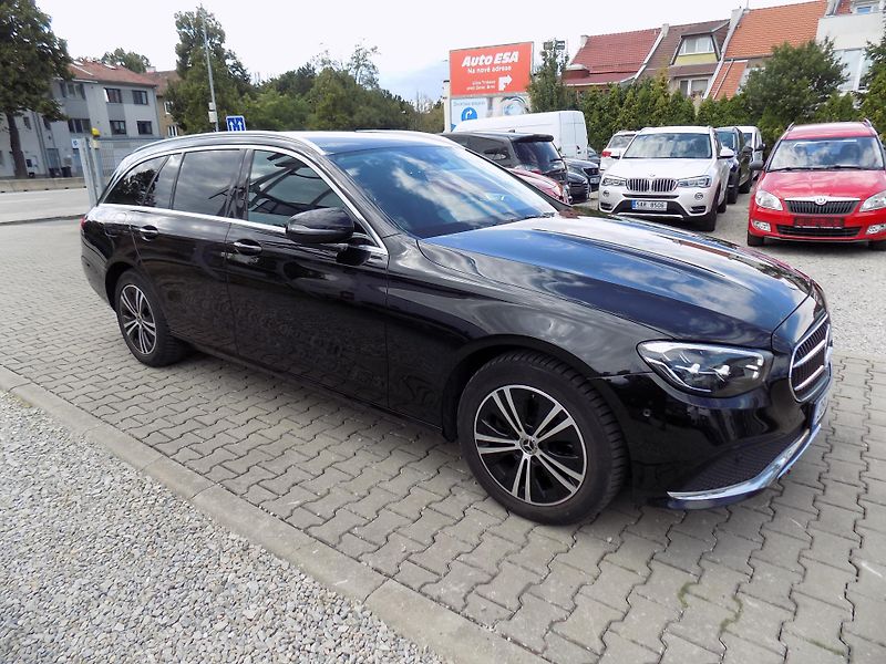 Mercedes-Benz Třídy E 220 D 4MATIC 143 KW TOP!!! - fotka 5 z 40