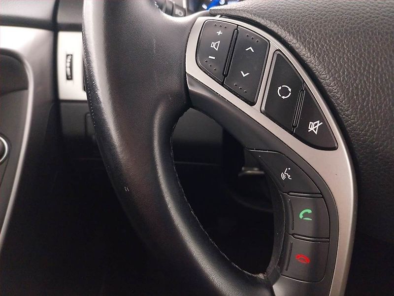 Hyundai i30 (2015) 1.6 MPI, ČR,1.maj, Serv.kniha - fotka 20 z 20