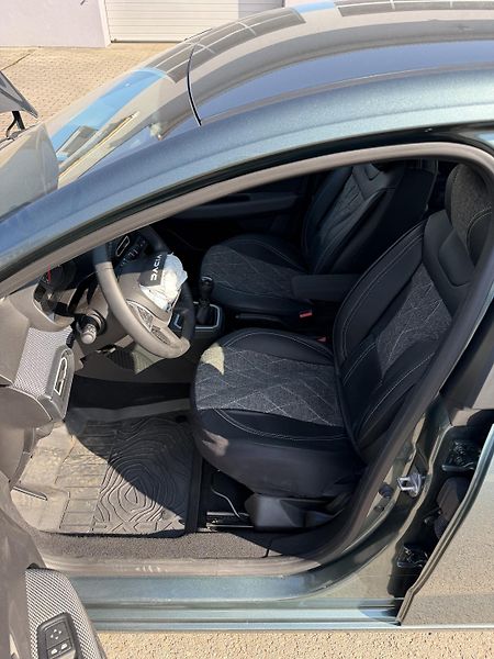 Dacia Sandero 1,0i 67kW LPG  - fotka 10 z 15