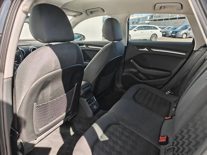 Audi A3 6MP 1,6TDI - fotka 7 z 22