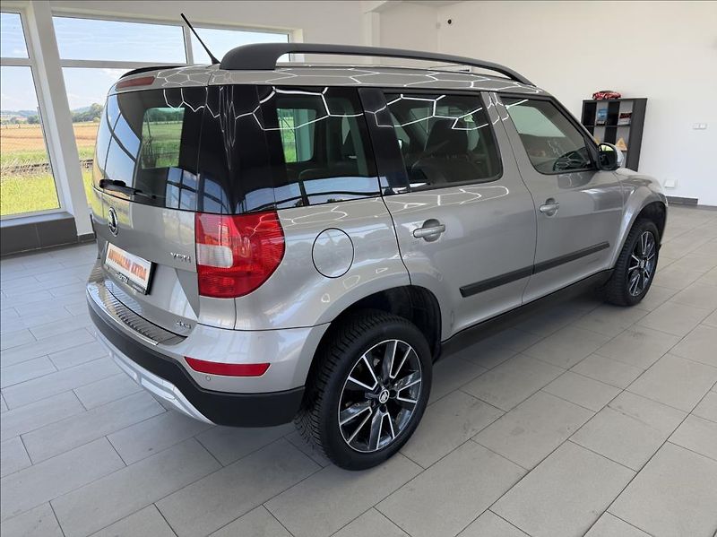 Škoda Yeti 2,0 TDi Outdoor 4x4, xeno/LED - fotka 3 z 33
