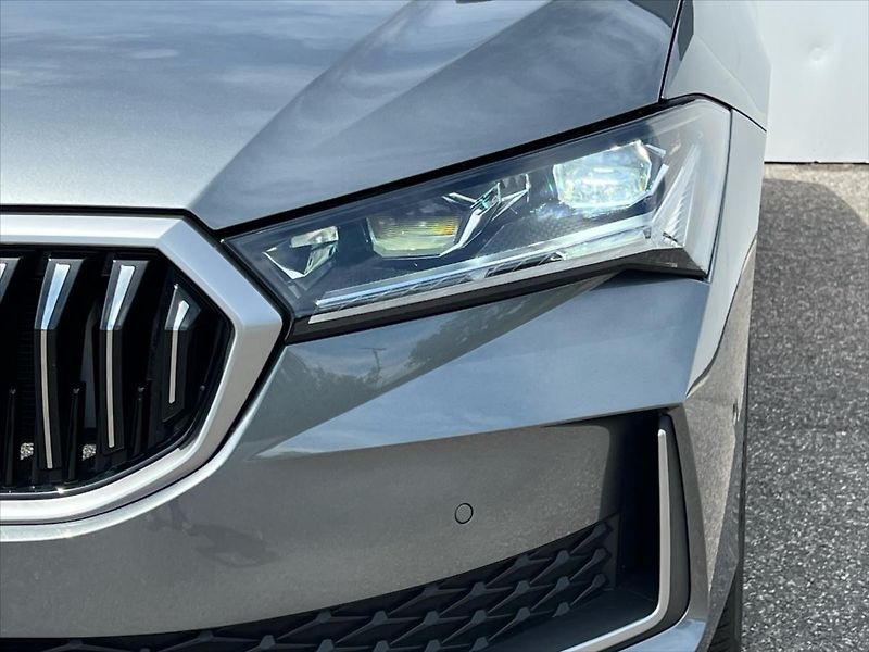 Škoda Superb 2,0 TDi 110kW 7DSG L&K  IV. - fotka 29 z 41