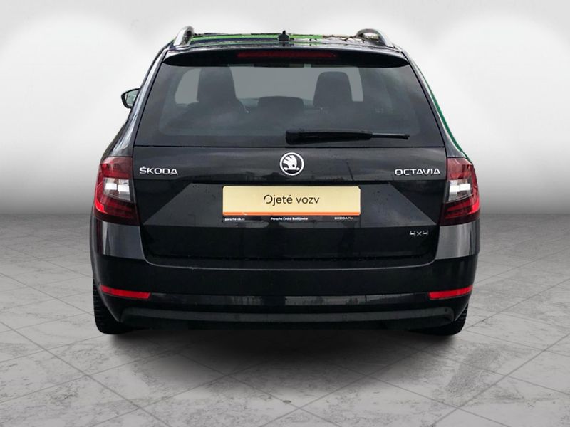 Škoda Octavia Combi 2,0 TDI DSG L&K 135 kW - fotka 9 z 30