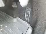 Volvo XC60 2.0 D R-Designe Bowers&Wilkins - náhled 17