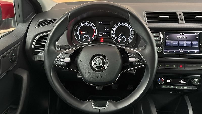 Škoda Fabia 1.0 TSI Ambition Combi - fotka 9 z 23