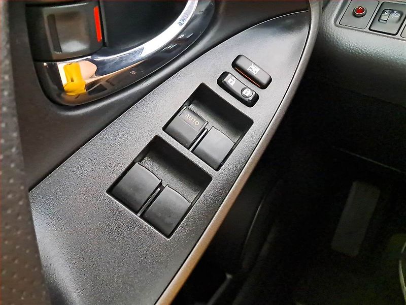 Toyota RAV4 (2012) 2.2 D-4D, 4X4, Kůže, Navi - fotka 16 z 20
