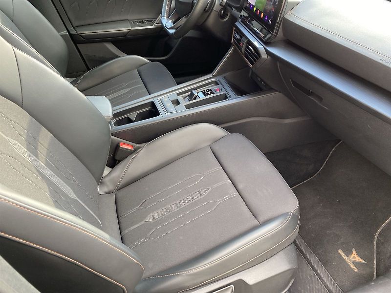 Cupra Formentor (2023) 1.5 TSI DSG - fotka 8 z 41